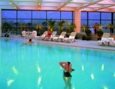 五星级酒店游泳池图片